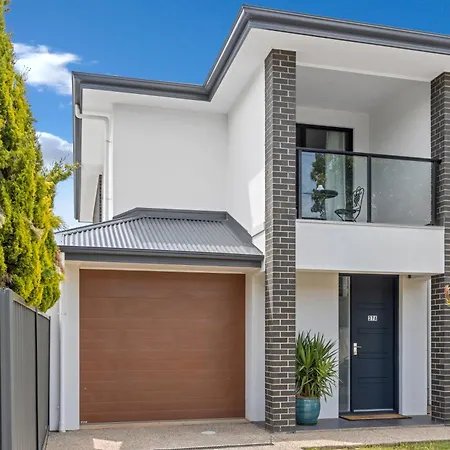 Entire 2 Storey Home In Tranmere Campbelltown Exterior photo