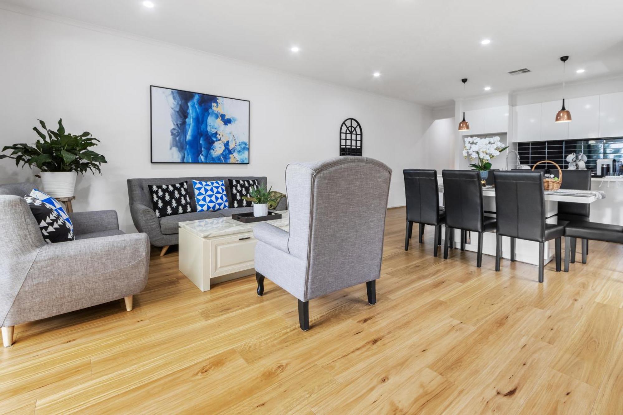 Entire 2 Storey In Tranmere Campbelltown