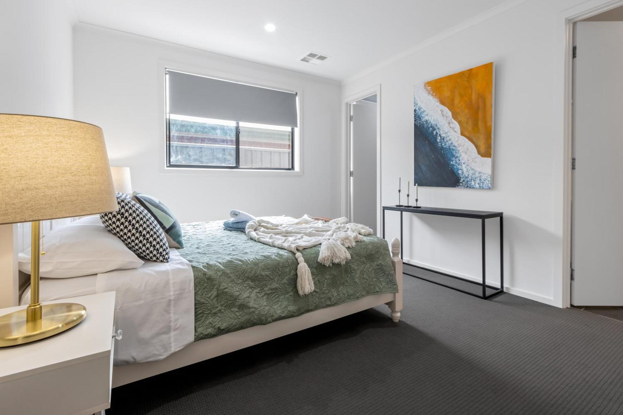 Villa Entire 2 Storey In Tranmere Campbelltown